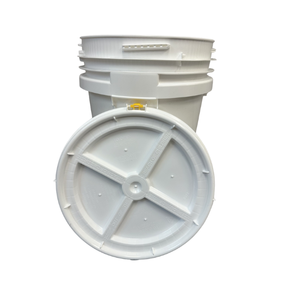 White pail with screw top lid