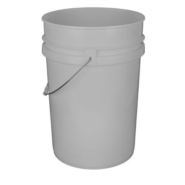 6 Gallon White Plastic Pail with Metal Handle