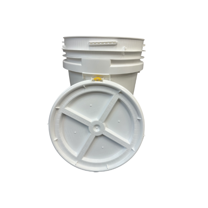 White pail with screw top lid