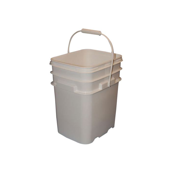 5.3 Gallon EZ Stor® Plastic Container with Handle