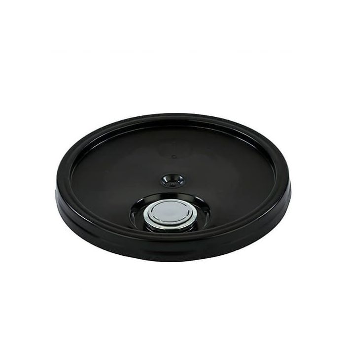 Black lid with spout