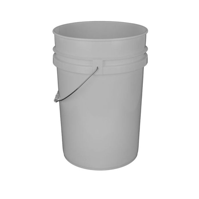 6 Gallon White Plastic Pail with Metal Handle