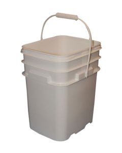 5.3 Gallon EZ Stor® Plastic Container with Handle