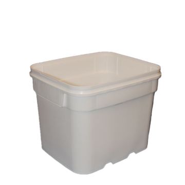 8 Gallon EZ Stor® Plastic Container with Molded On Hand Grips