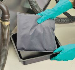 Drip Pan with CleanSorb™ Absorbent Pillow