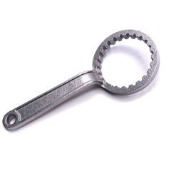 Wrench for 70mm Screw Caps