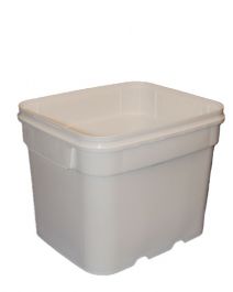 8 Gallon EZ Stor® Plastic Container with Molded On Hand Grips